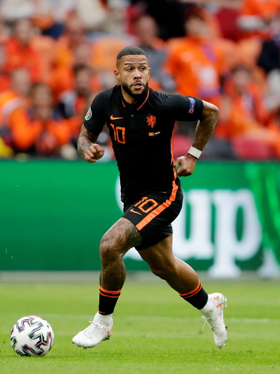 post card memphis depay_ok.webp